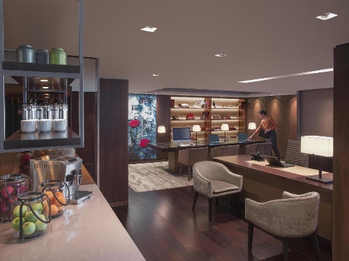 New World Makati Hotel image 9